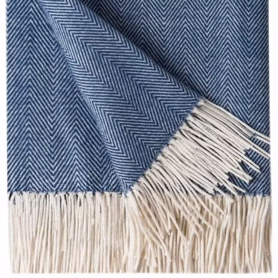 30%Wool/70%Polyster Blend Woollen Throw Picnic/Camping Blankets